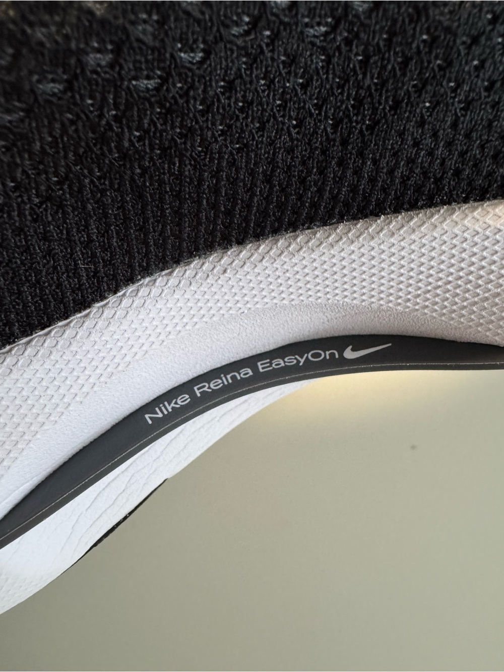 Nike Reina EasyOn Laceless Hands Free Flyknit Shoes Women’s size 7.5 - Picture 11 of 15